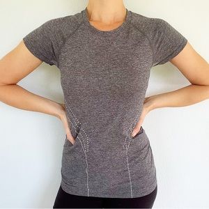 Zella gray breathable contour workout tee size medium